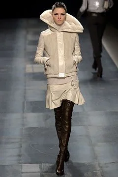 Look 15